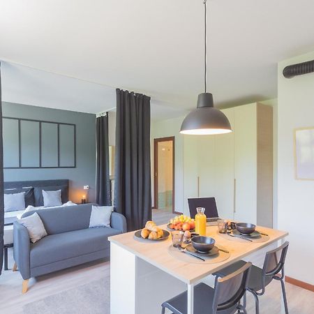 Black Loft Como By Rent All โกโม ภายนอก รูปภาพ