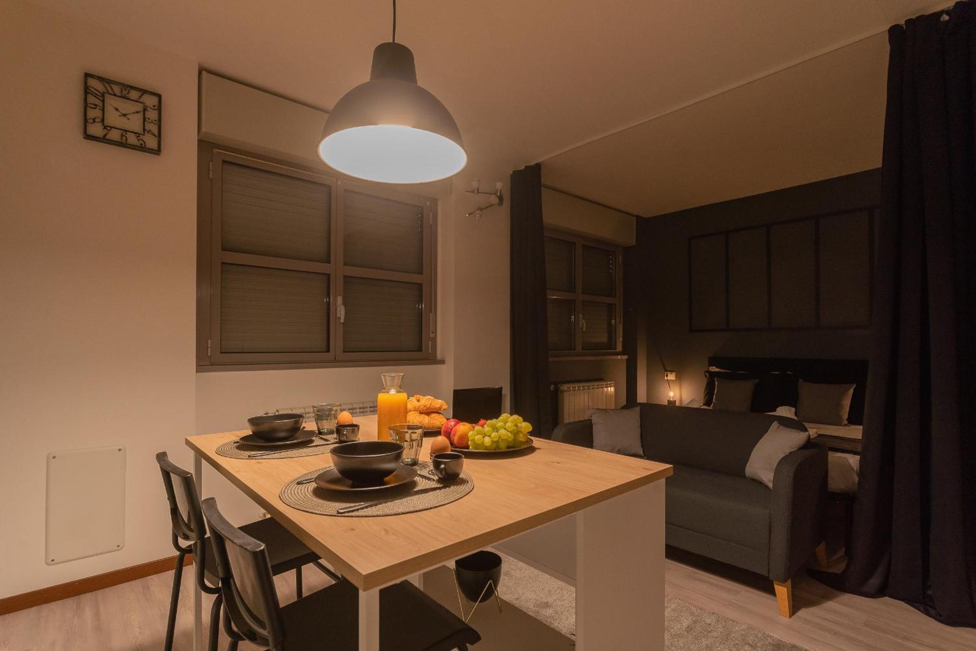 Black Loft Como By Rent All โกโม ภายนอก รูปภาพ