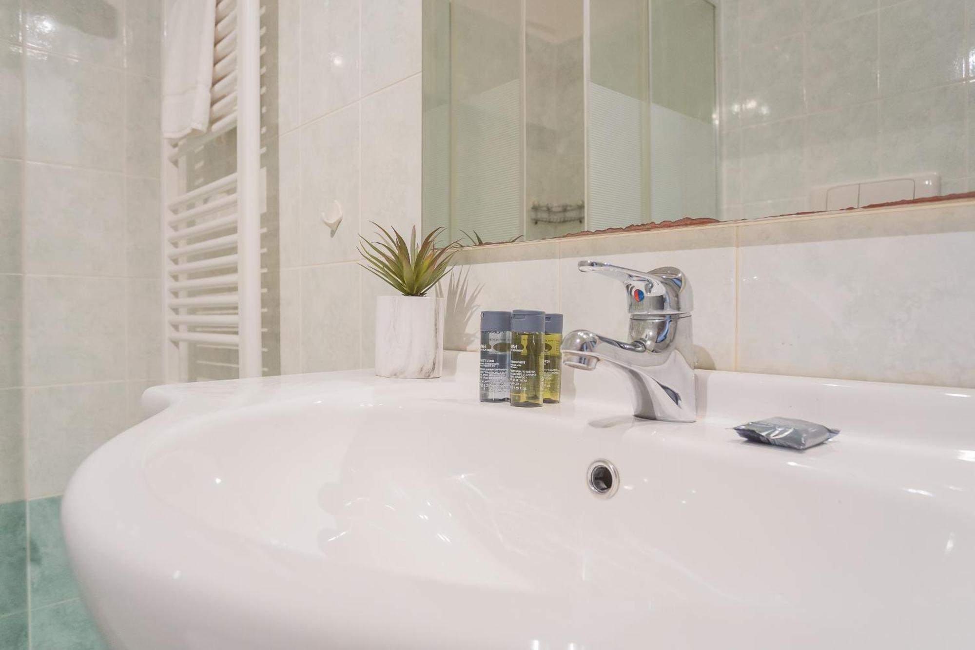 Black Loft Como By Rent All โกโม ภายนอก รูปภาพ